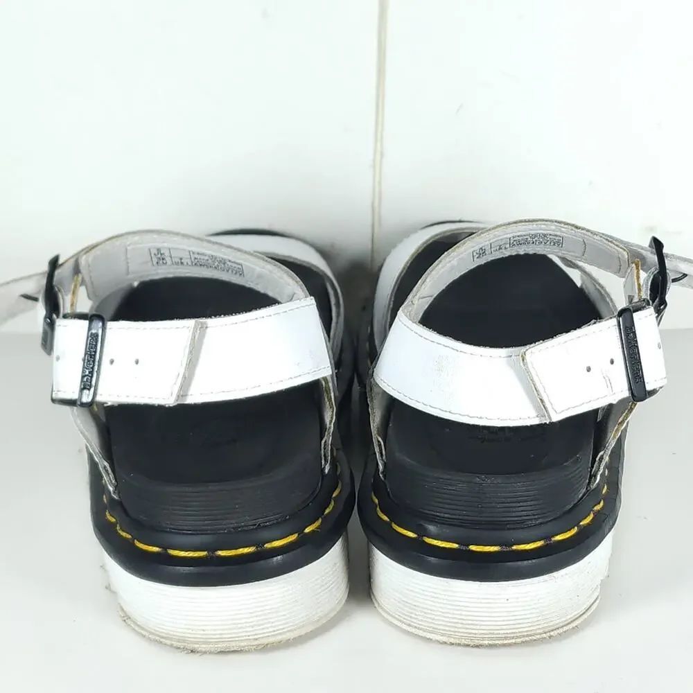 Dr Martens Voss Women's US7 White Hydro Leather Buckle Platform Sandals Shoes - Picture 9 of 16